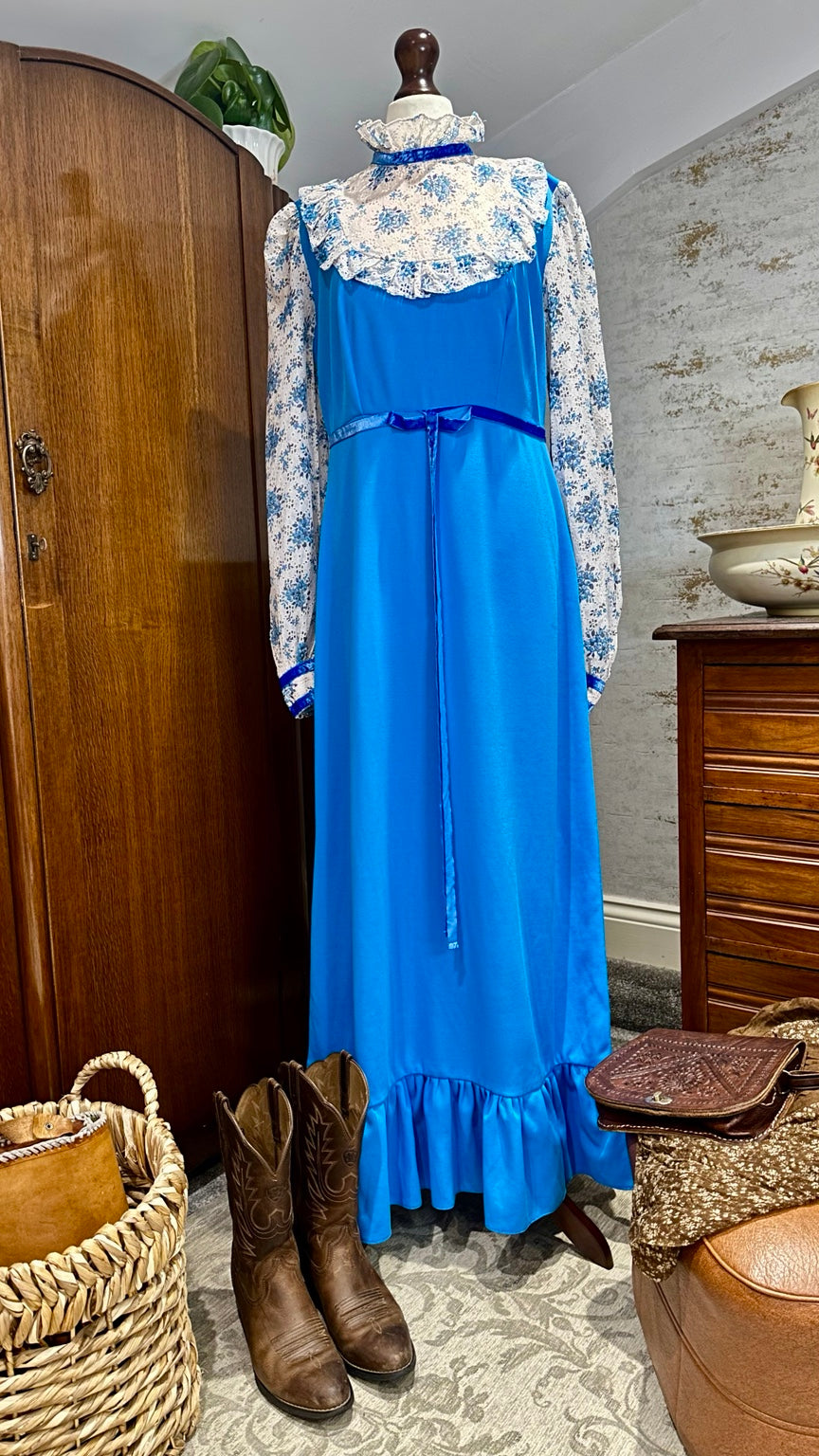 A72 vintage dress — full front view