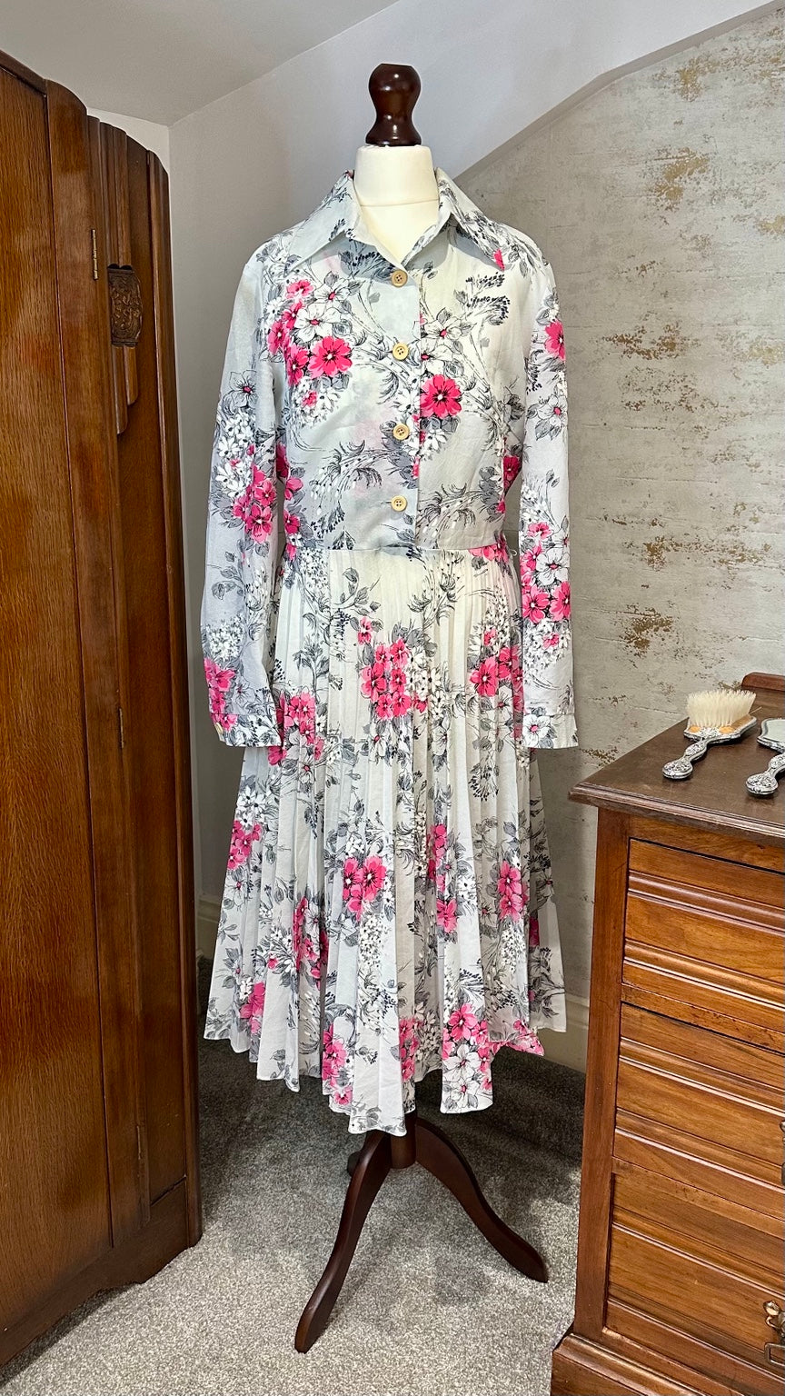 1970s Grey and Pink Floral Pleated Midi Dress — front