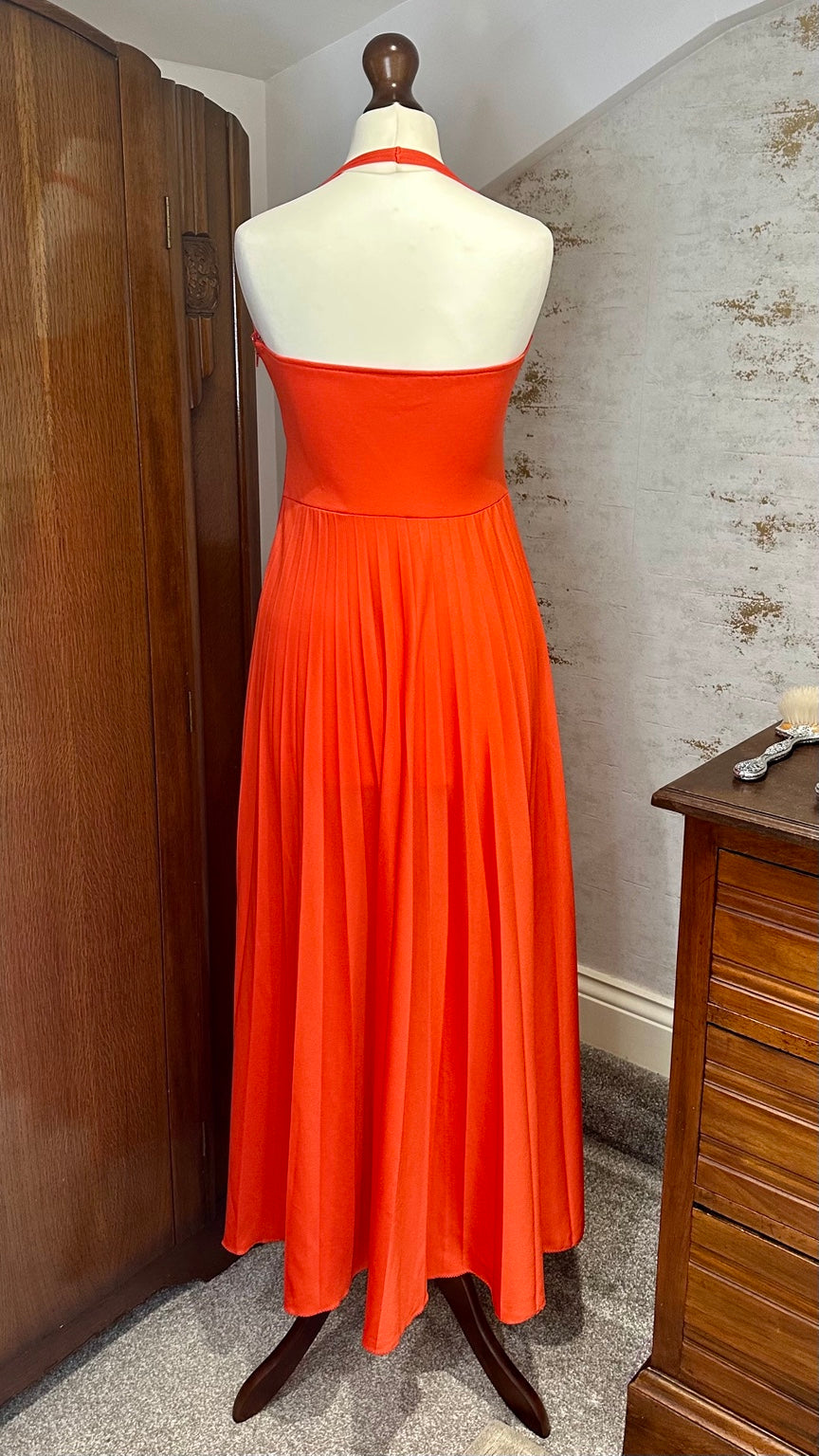 B31 vintage garment back view on mannequin