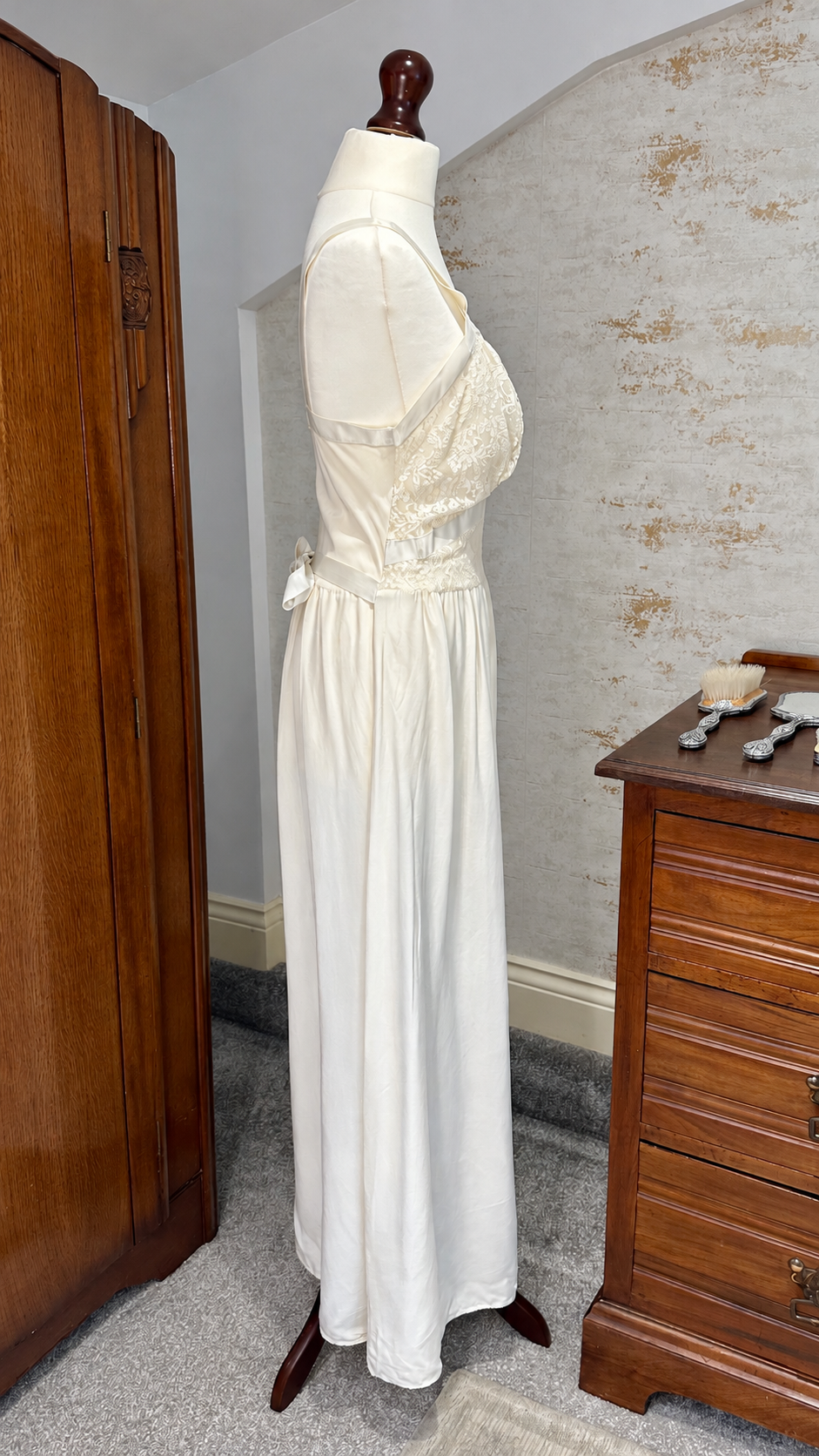 Vintage 1970s Seamprufe Ivory Satin and Lace Maxi Nightdress — 5905