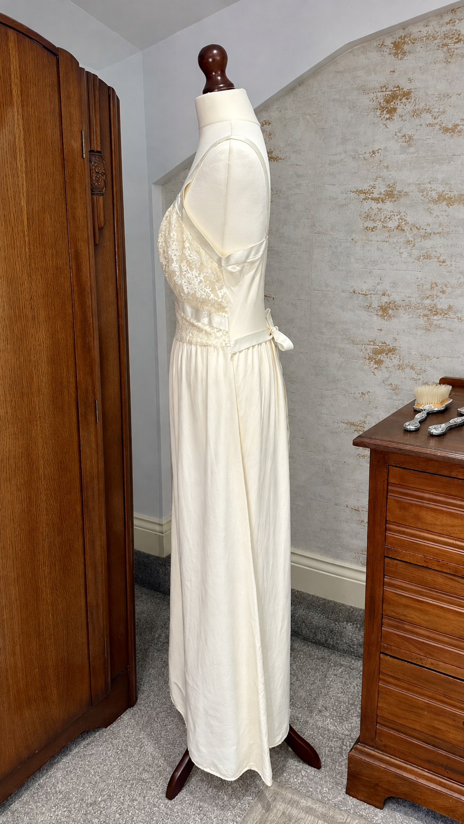 Vintage 1970s Seamprufe Ivory Satin and Lace Maxi Nightdress — 5907