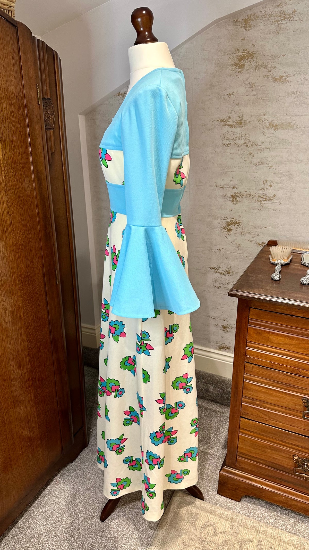 Vintage Turquoise and Cream Bell Sleeve Maxi Dress
