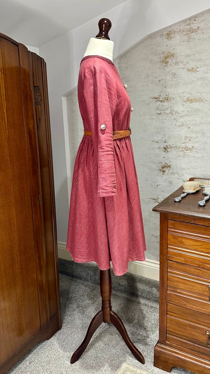 Vintage Rose Lurex Dress with Ornate Buttons — photograph 5